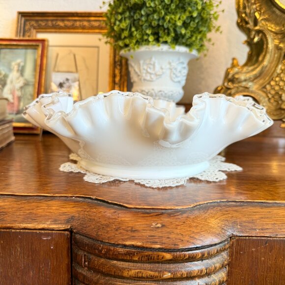 Vintage Fenton Silver Crest 11" Milk Glass Large Ruffled Bowl Dish - Picture 11 of 13